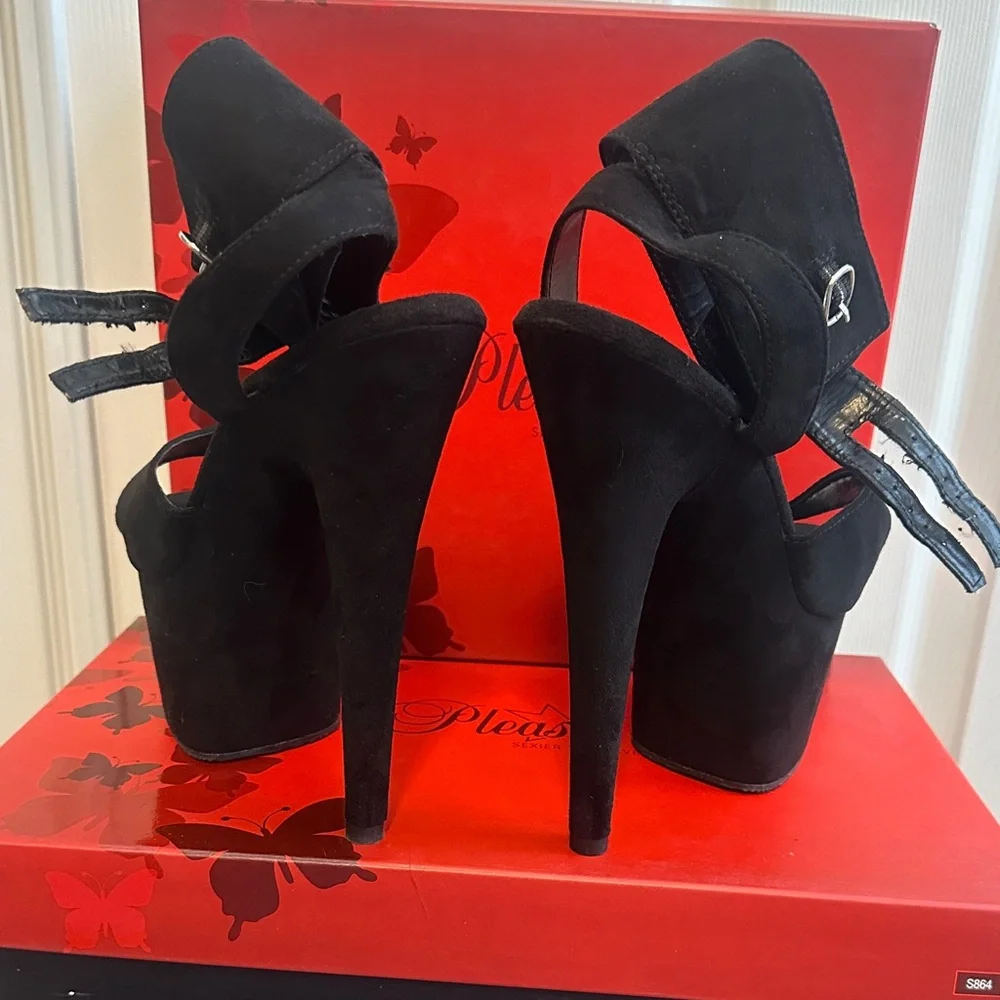 Pleaser Black Platform Sandals with Ankle Strap - Picture 4 of 4